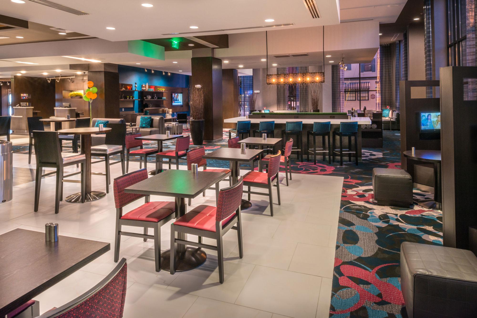 Courtyard By Marriott Wilmington Downtown/Historic District Hotel Exterior photo