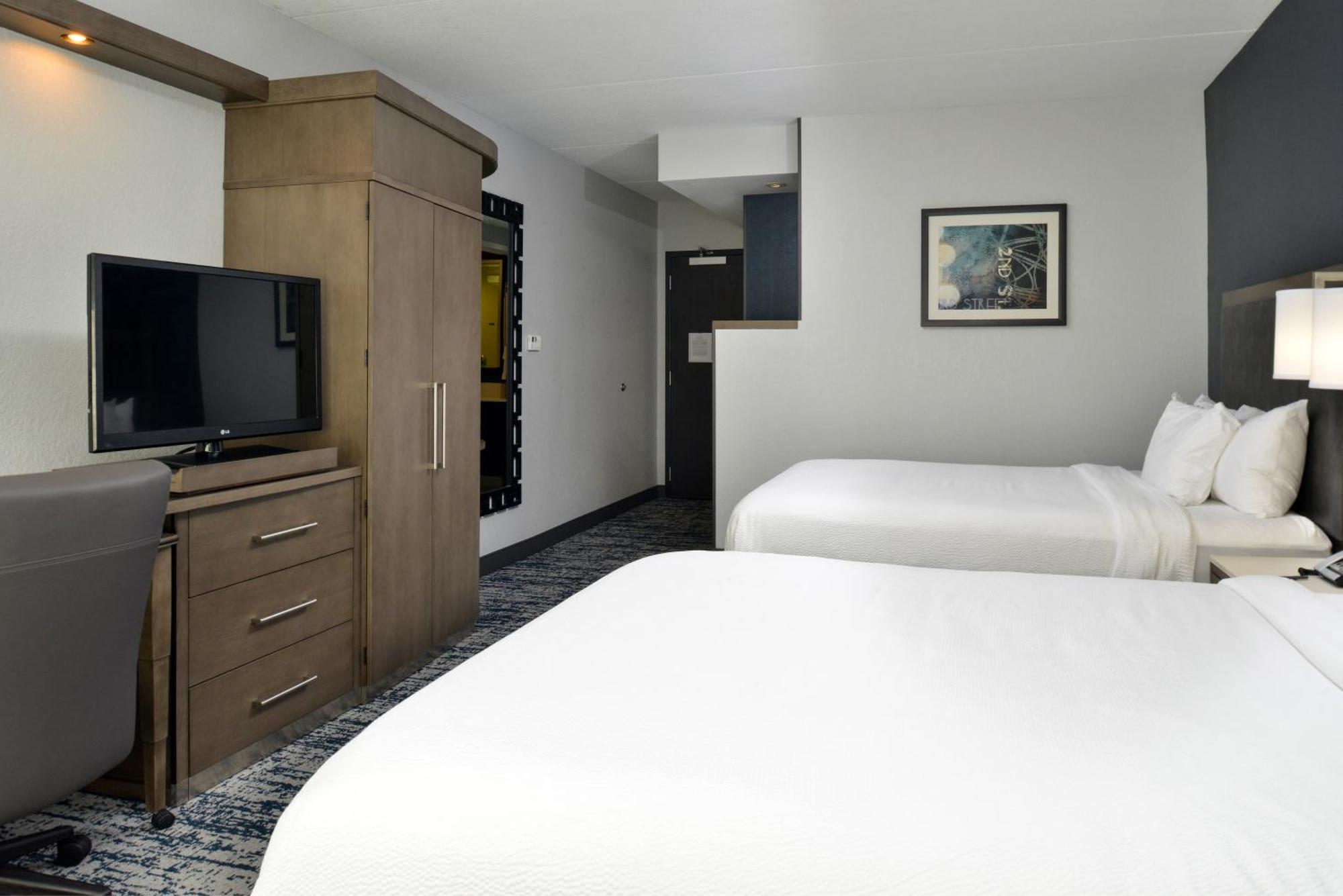 Courtyard By Marriott Wilmington Downtown/Historic District Hotel Exterior photo