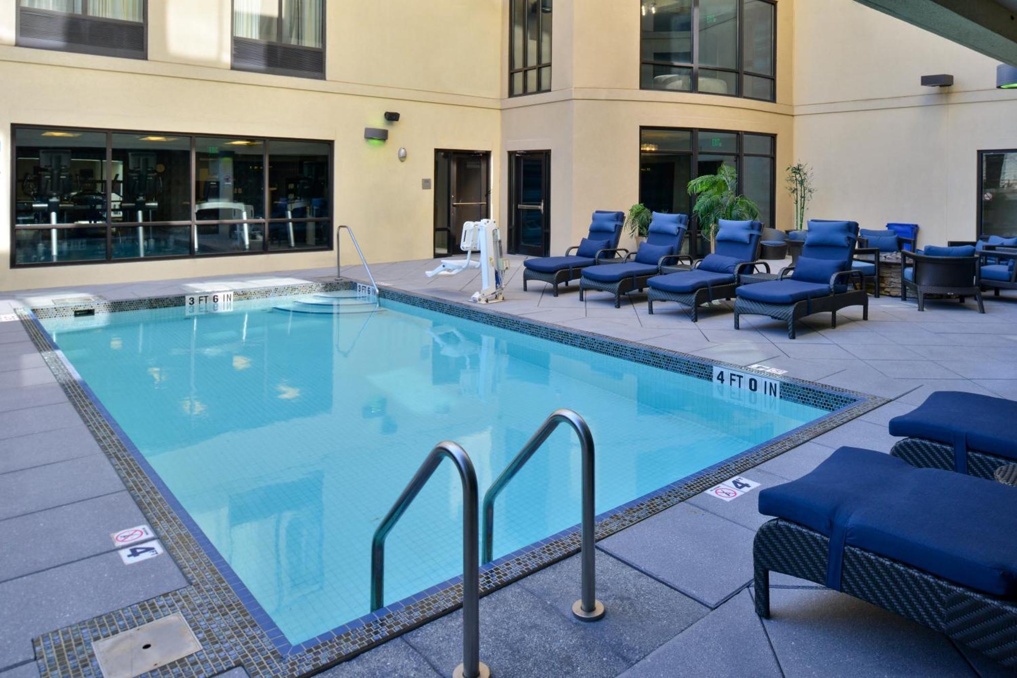 Courtyard By Marriott Wilmington Downtown/Historic District Hotel Exterior photo