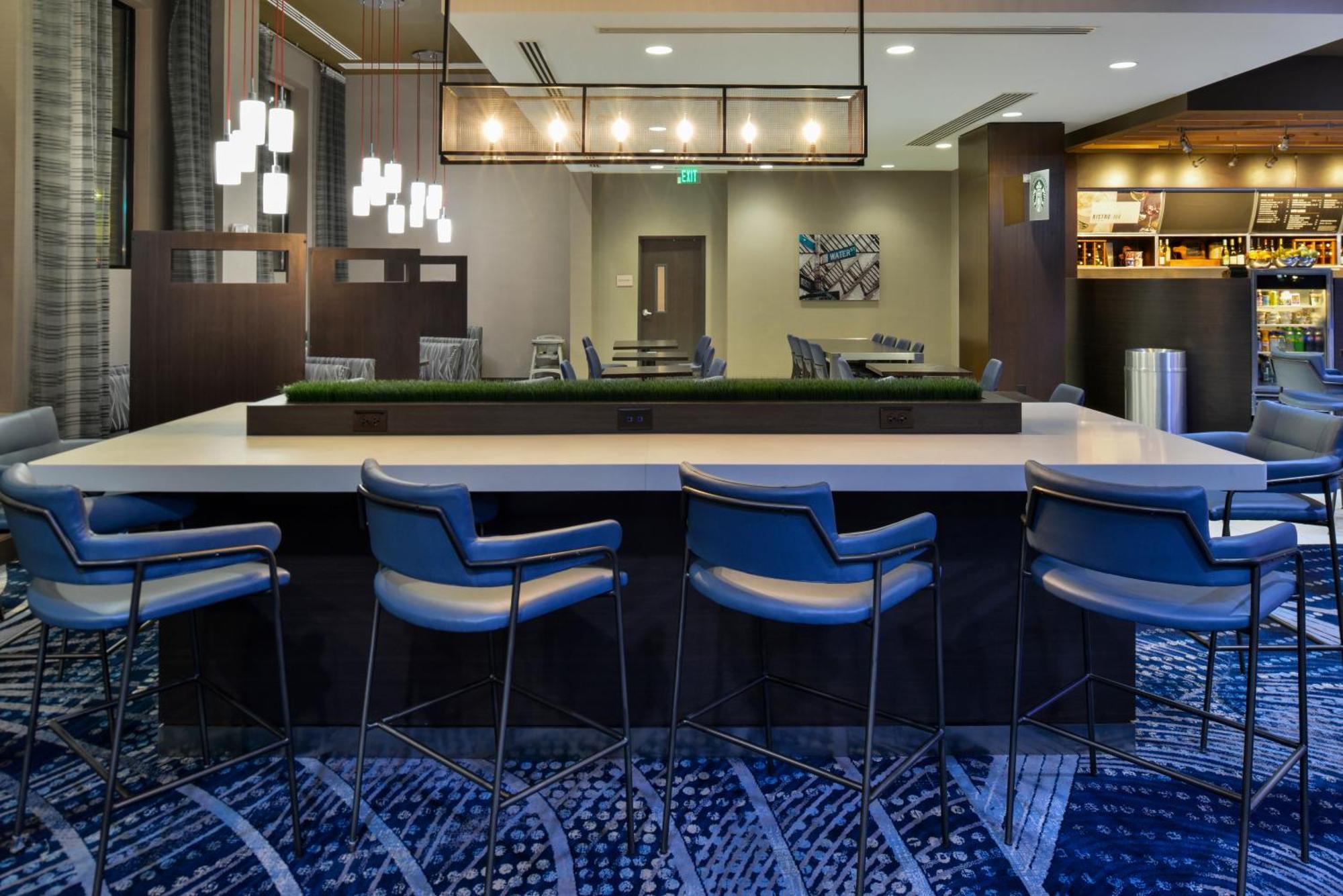 Courtyard By Marriott Wilmington Downtown/Historic District Hotel Exterior photo